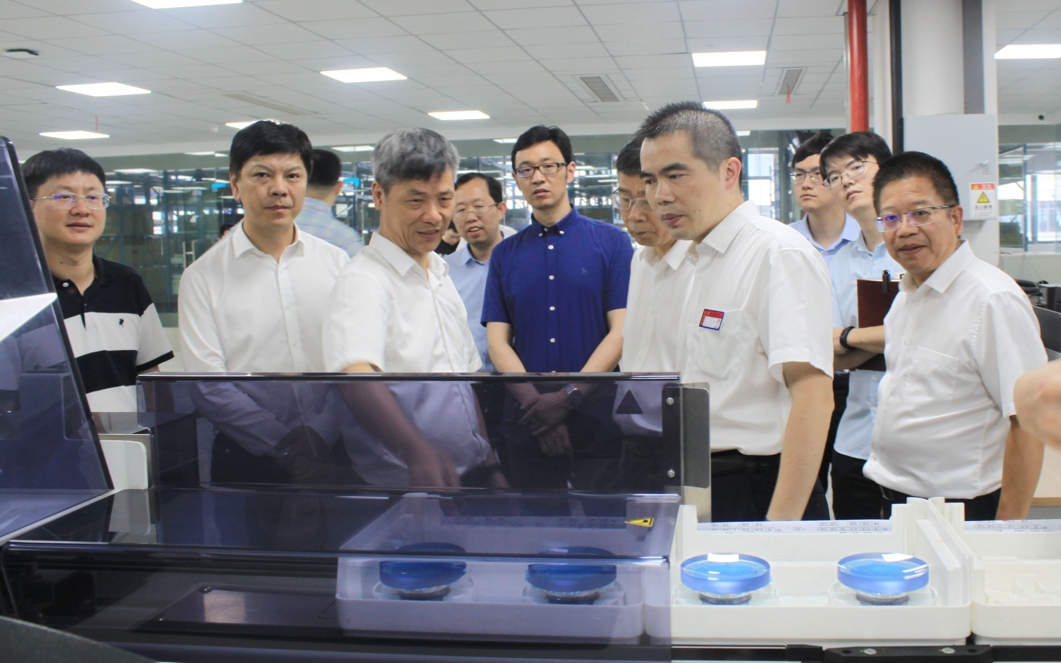 Li Yongwei, Chief Engineer of the Provincial Economic and Information Department, and Zeng Ruihua, Secretary of the District Party Committee, Visited Our Company